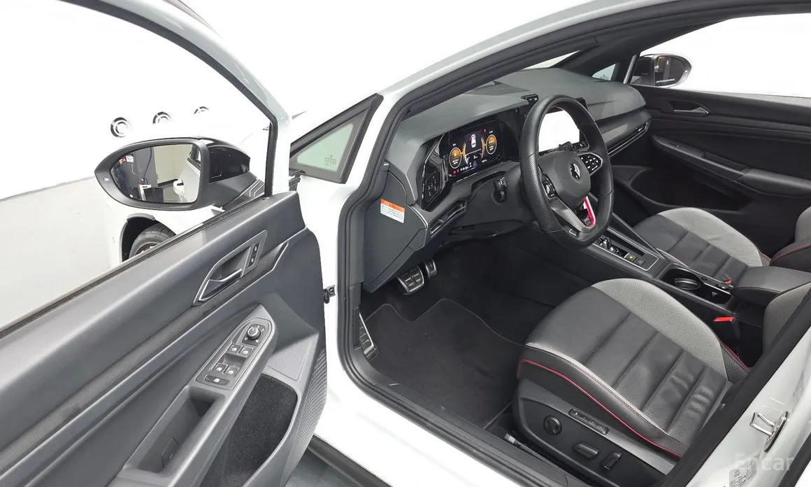 Фото 11 - Volkswagen Golf