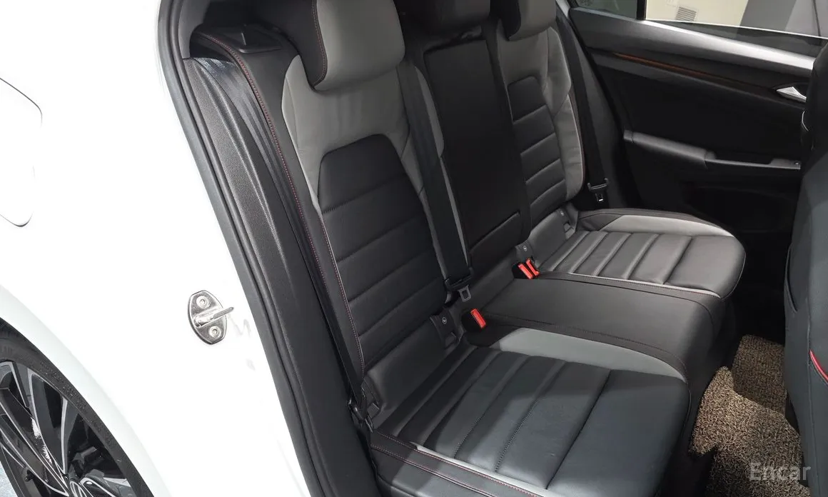 Фото 12 - Volkswagen Golf