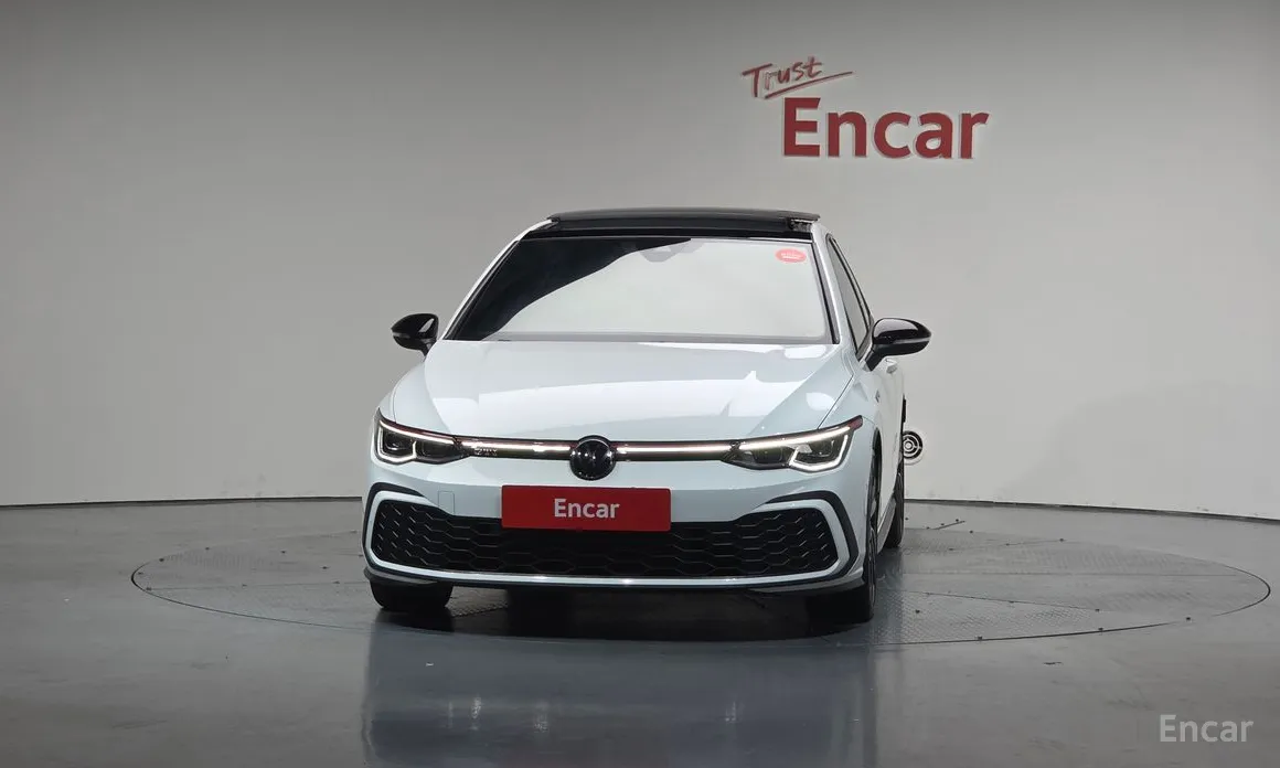 Фото 3 - Volkswagen Golf