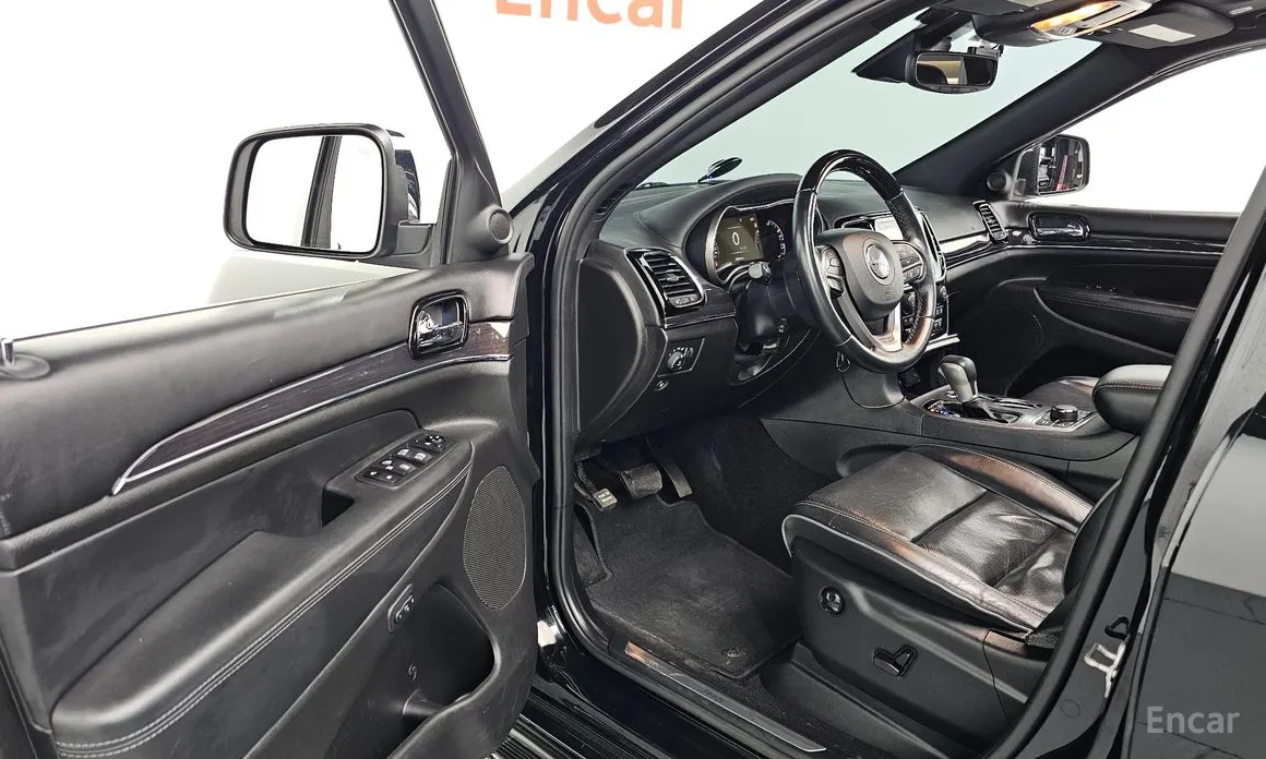 Фото 11 - Jeep Cherokee