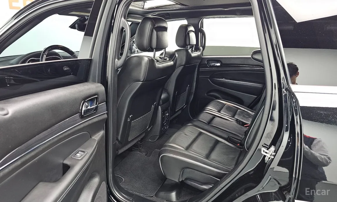 Фото 12 - Jeep Cherokee