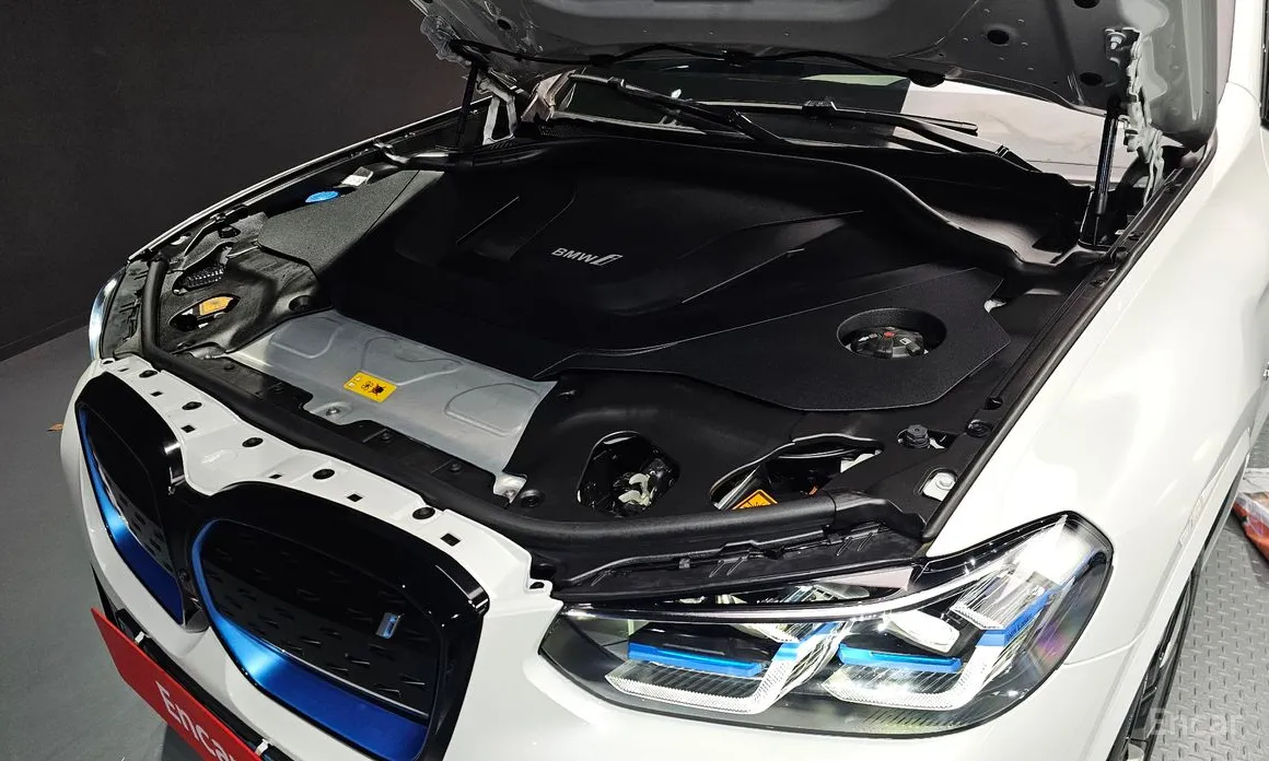 Фото 6 - BMW iX3