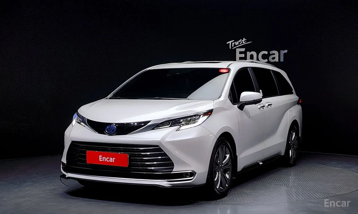 Фото 1 - Toyota Sienna