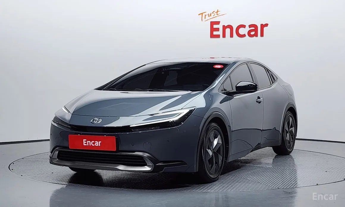 Фото 1 - Toyota Prius