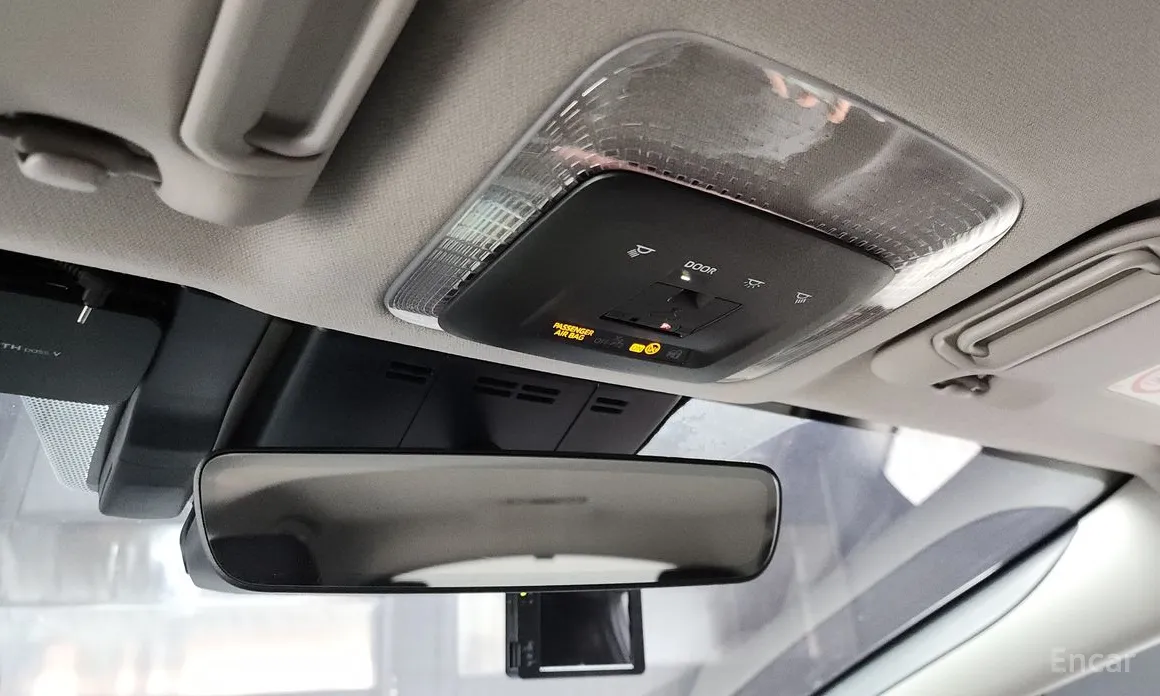 Фото 18 - Toyota Prius