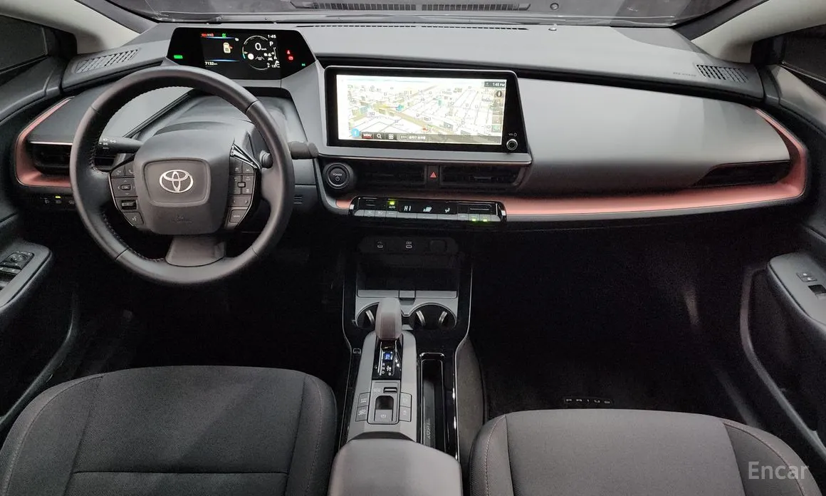 Фото 7 - Toyota Prius