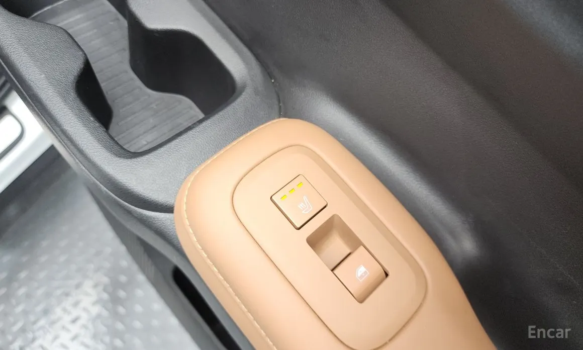 Фото 19 - Hyundai Santa Fe