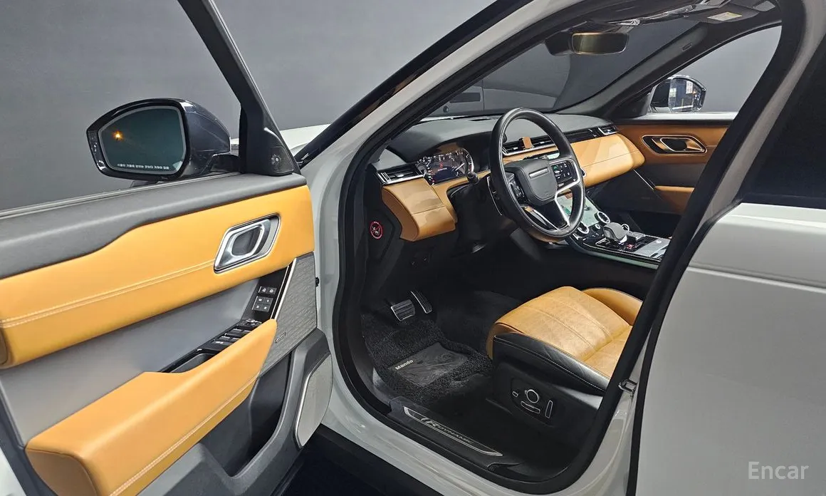 Фото 11 - Land Rover Range Rover Velar