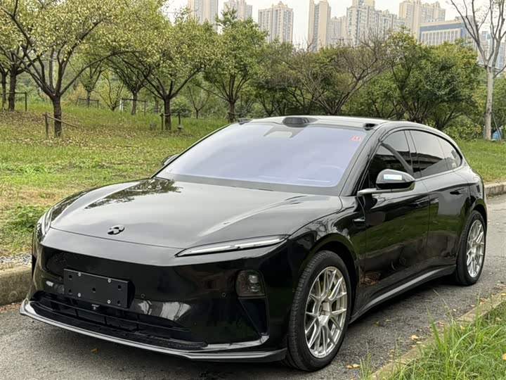 Фото 1 - Nio ET5T