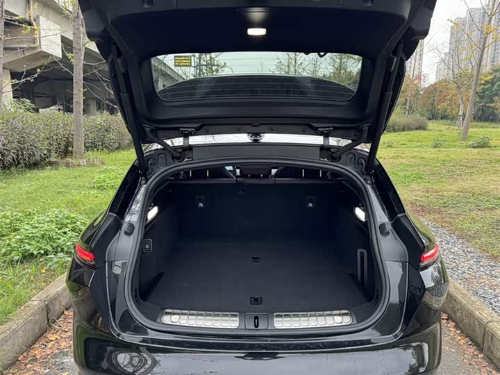 Фото 10 - Nio ET5T