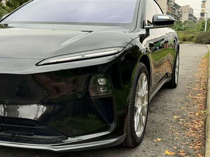 Фото 16 - Nio ET5T