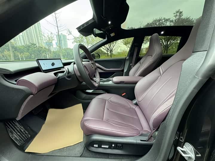 Фото 8 - Nio ET5T