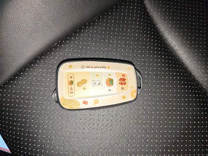 Фото 9 - Toyota C-HR