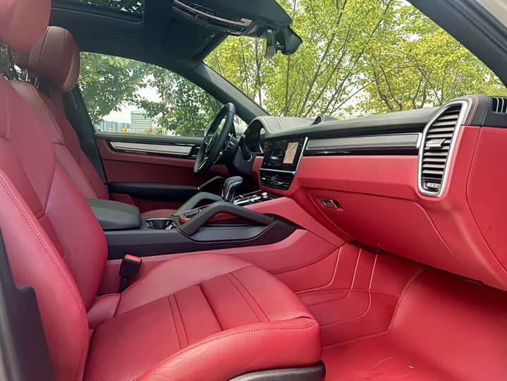 Фото 11 - Porsche Cayenne