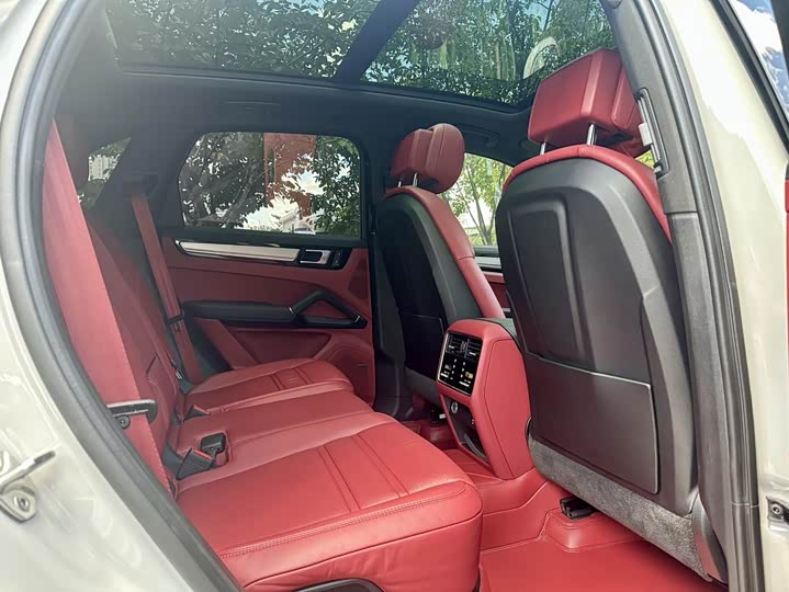 Фото 12 - Porsche Cayenne