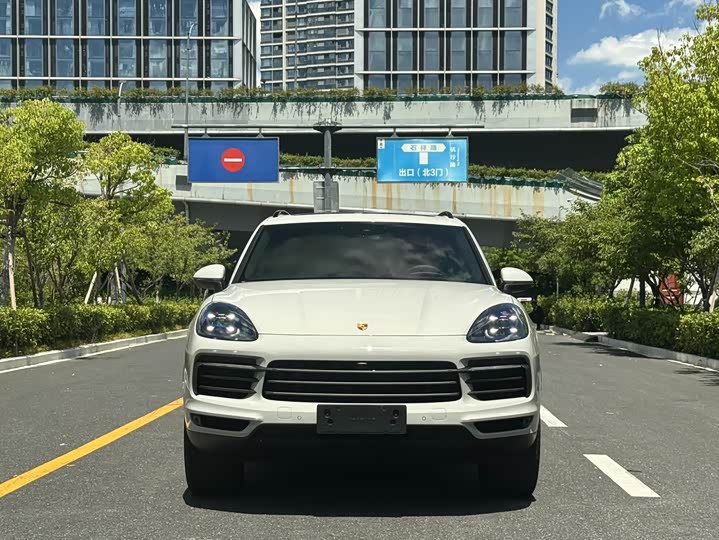 Фото 2 - Porsche Cayenne