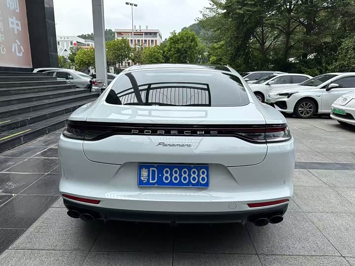 Фото 8 - Porsche Panamera