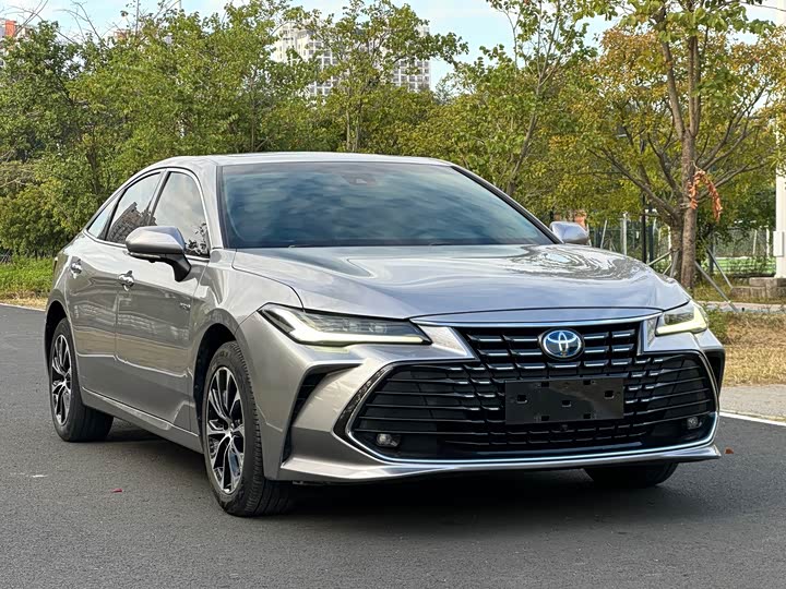 Фото 3 - Toyota Avalon