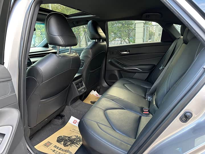 Фото 8 - Toyota Avalon