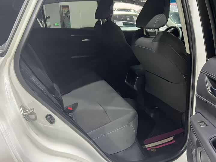 Фото 6 - Toyota Harrier