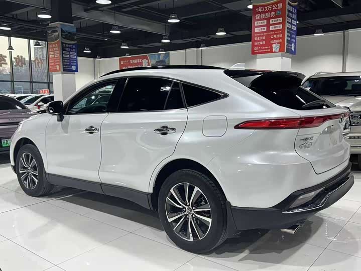Фото 7 - Toyota Harrier