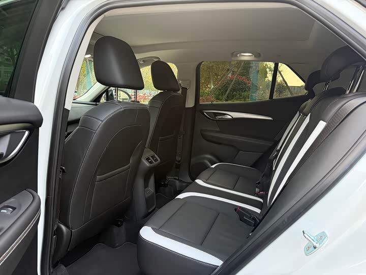 Фото 6 - Buick Envision Plus