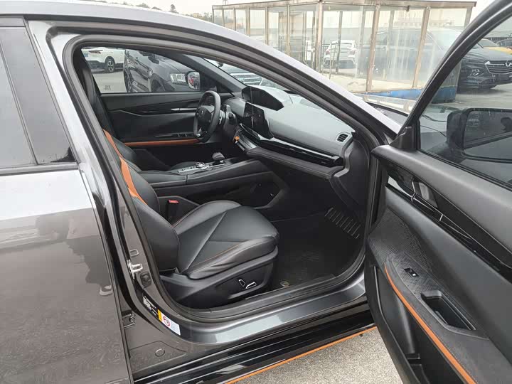 Фото 16 - Changan UNI-V