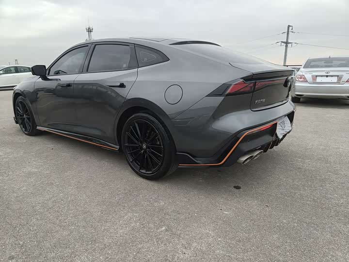 Фото 17 - Changan UNI-V