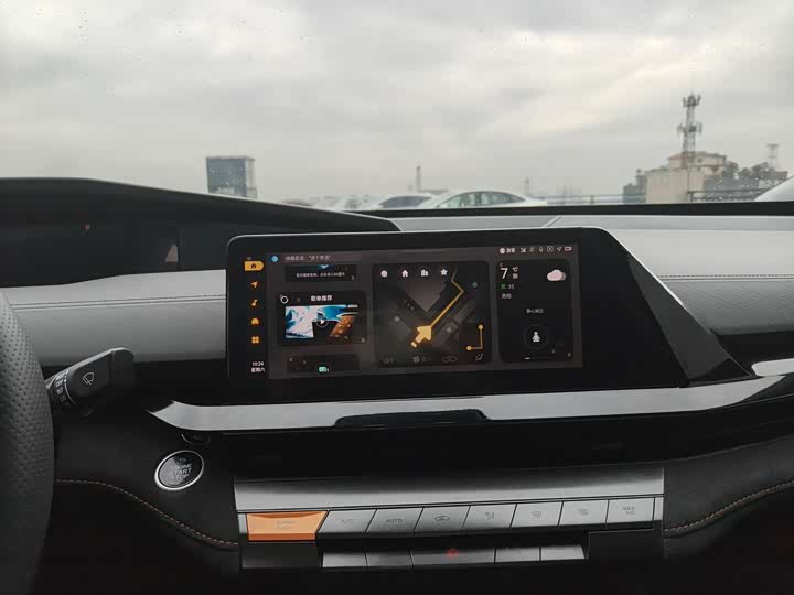 Фото 9 - Changan UNI-V