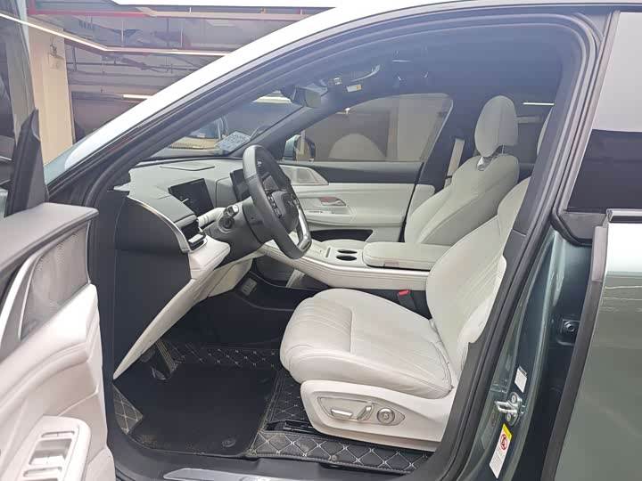 Фото 12 - XPeng G9