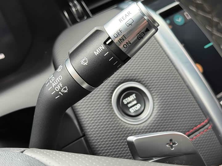 Фото 17 - Land Rover Discovery Sport