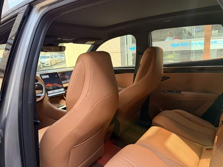 Фото 9 - Geely Galaxy L7