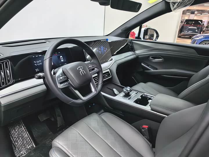 Фото 10 - BYD Song L DM-i Hybrid