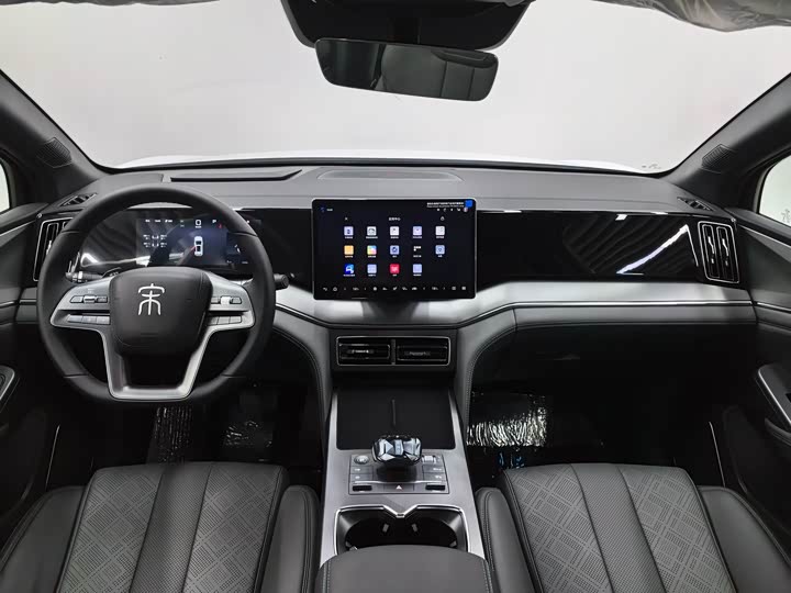 Фото 11 - BYD Song L DM-i Hybrid