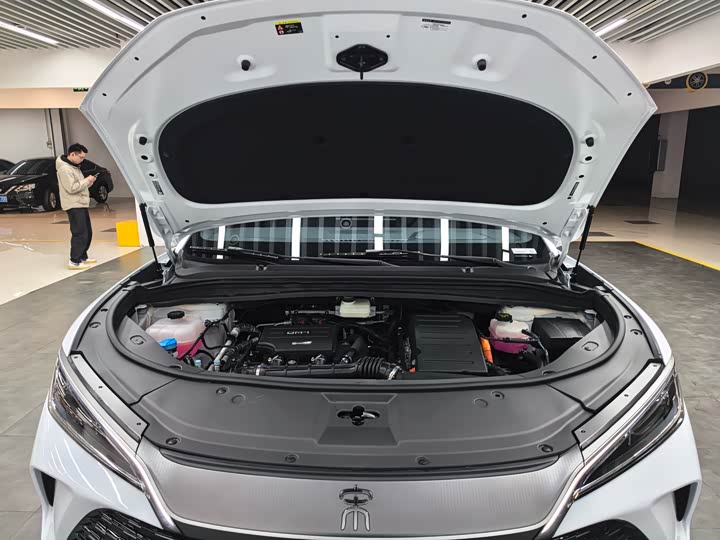 Фото 18 - BYD Song L DM-i Hybrid