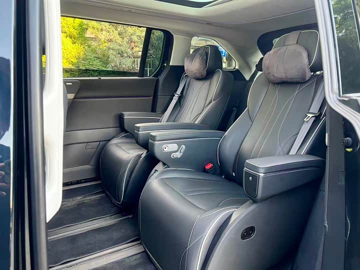 Фото 10 - XPeng X9