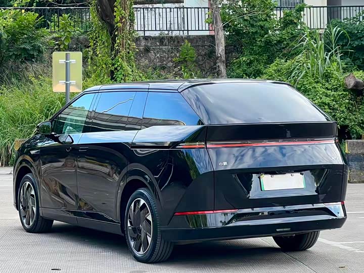 Фото 6 - XPeng X9