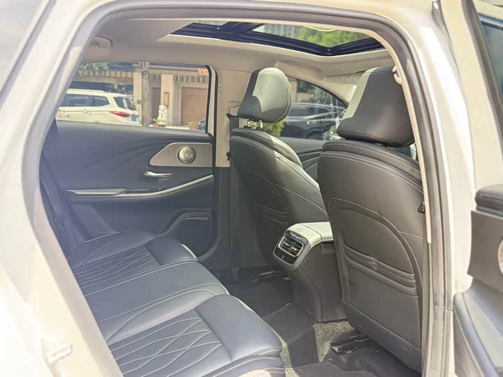 Фото 13 - Chery Arrizo 8