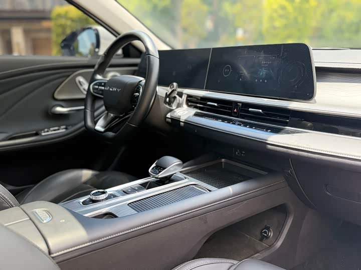 Фото 15 - Chery Arrizo 8