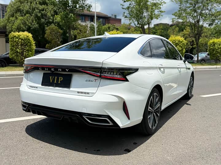 Фото 7 - Chery Arrizo 8