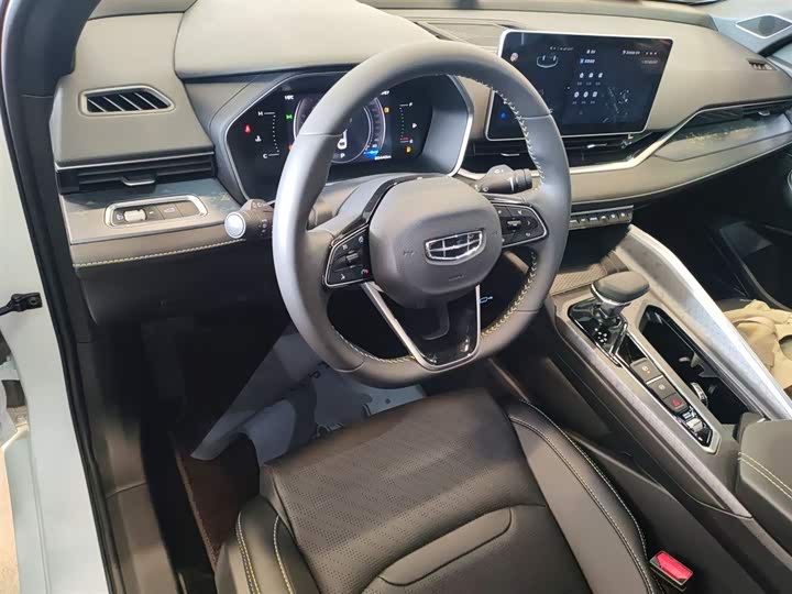 Фото 10 - Geely Preface