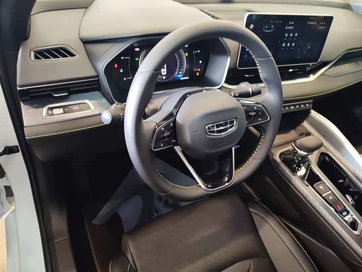 Фото 11 - Geely Preface