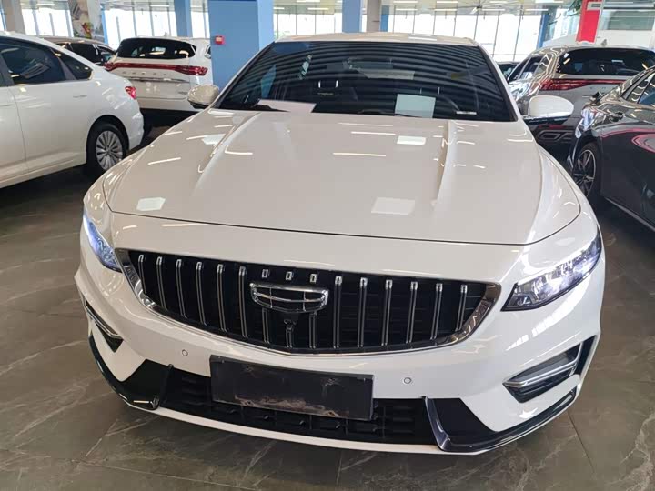 Фото 3 - Geely Preface