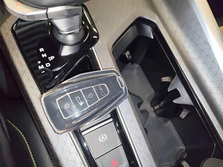 Фото 9 - Geely Preface