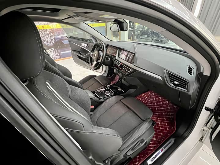 Фото 12 - BMW 2 Series