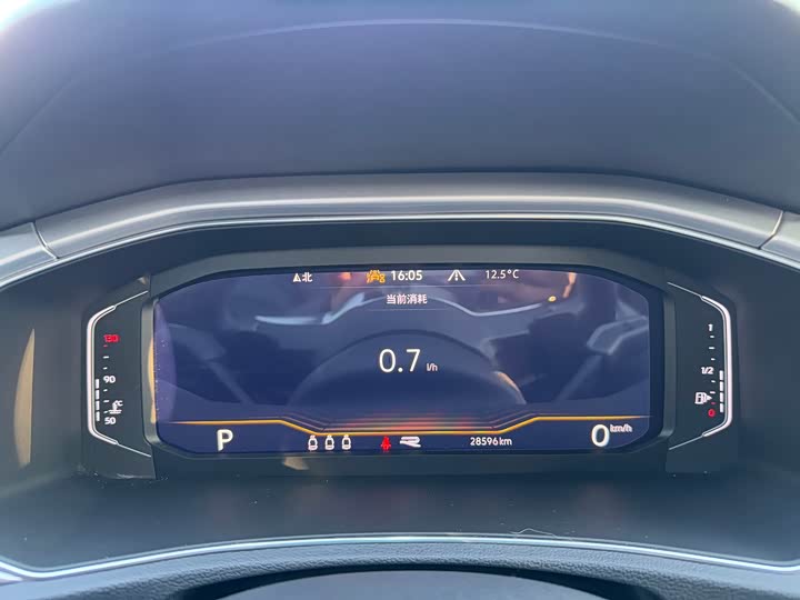 Фото 10 - Volkswagen T-Roc