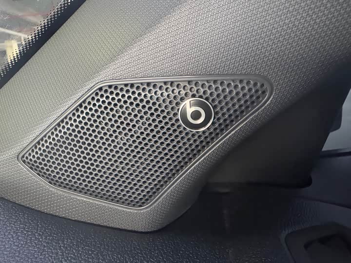 Фото 24 - Volkswagen T-Roc