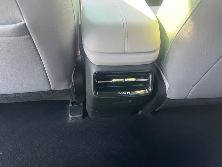 Фото 12 - GAC Aion Y