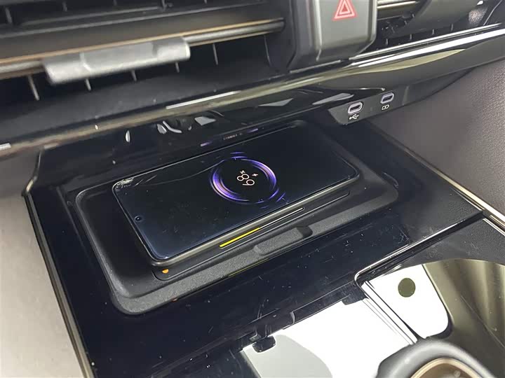 Фото 21 - Toyota Alphard