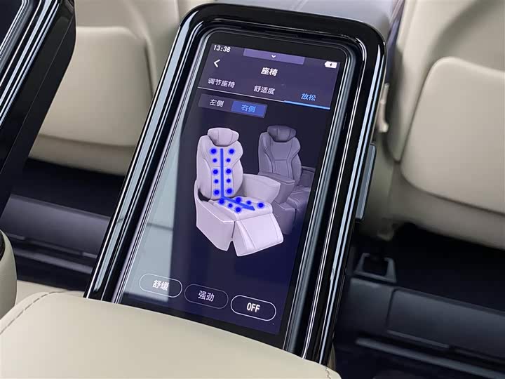 Фото 26 - Toyota Alphard